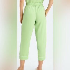 Fabletics NWT Ecosatin Crop Pants Woman’s Lg Capri Length Neon Green Brand New!!
